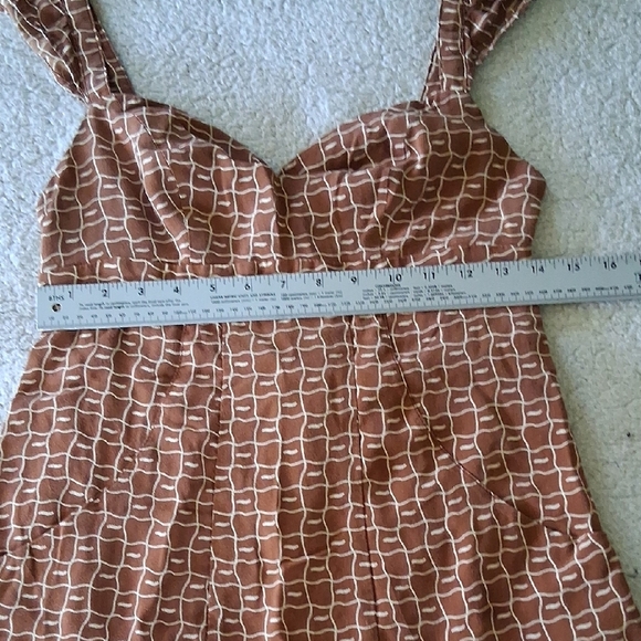 Elegant Brown Patterned Mini Dress - Picture 5 of 7